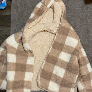 Reversible fuzzy jacket